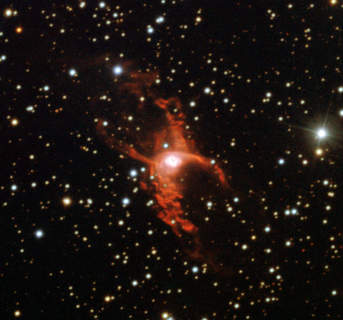 Hubble photographed the planetary nebula NGC 3918 Hubble photographed the planetary nebula NGC 3918